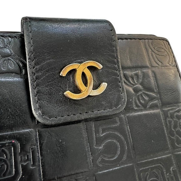 Authentic CHANEL Black Lambskin Leather Lucky Charms Embossed Bifold Wallet - Picture 8 of 16